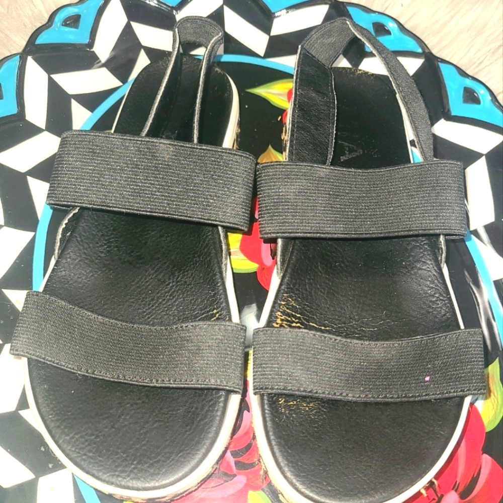Mia Kids Platform Sandals